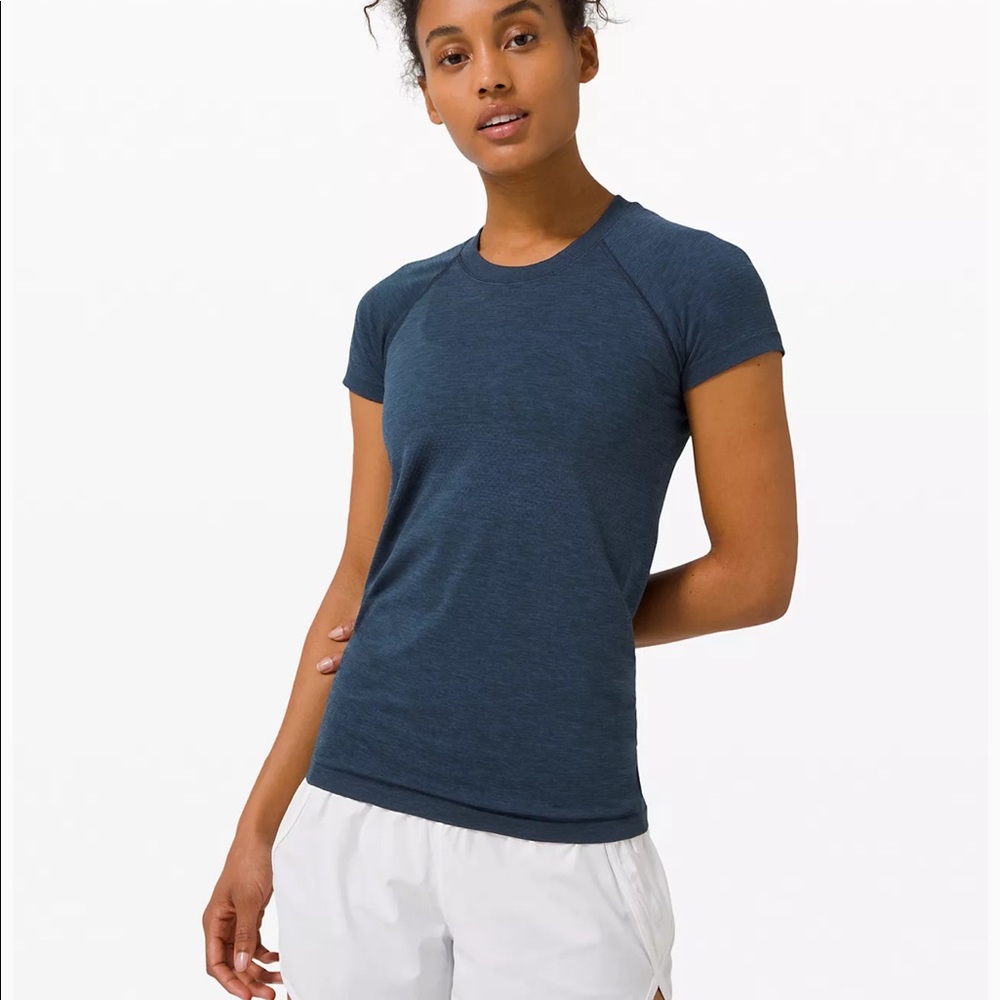 Lululemon swiftly tech short sleeve 8 Navy